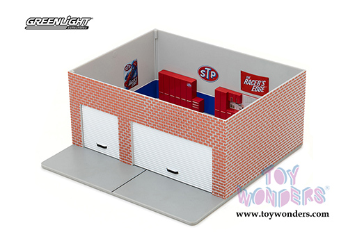 Greenlight Diorama - Mechanic's Corner Series 1 | Weekend Workshop STP (1/64 scale diecast/plastic model, Red/Light Gray) 57011