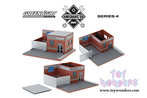 Greenlight Diorama - Mechanic's Corner | Hot Pursuit Central Command New York City Police Department (1/64 scale diecast/plastic model, Orange) 57042