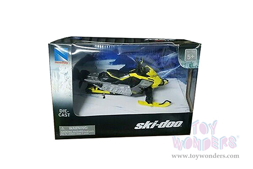 New Ray - Can-Am Ski-Doo MXZ X-RS Snowmobile (1/20 scale diecast model bike, Yellow/Black) 58203
