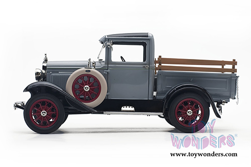Sun Star Ford Classic - Ford Model A Pickup (1931, 1/18 scale diecast model car, French Gray) 6115GY