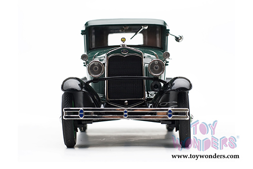 Sun Star Ford Classic - Ford Model A Coupe (1931, 1/18 scale diecast model car, Valley Green/Vagabond Green) 6136GN