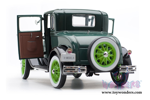 Sun Star Ford Classic - Ford Model A Coupe (1931, 1/18 scale diecast model car, Valley Green/Vagabond Green) 6136GN