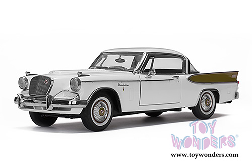 Sun Star USA - Studebaker Golden Hawk Hardtop (1957, 1/18 scale diecast model car, Arctic White) 6152