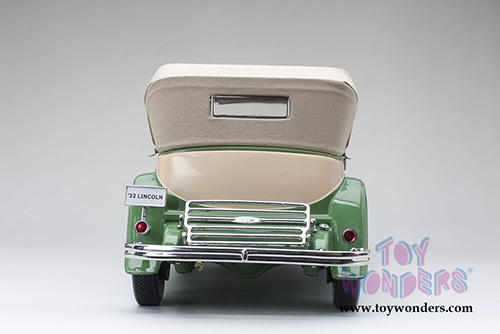 Sun Star Platinum - Ford Lincoln KB Top Up (1932, 1/18 scale diecast model car, Tan/Light Green) 6164