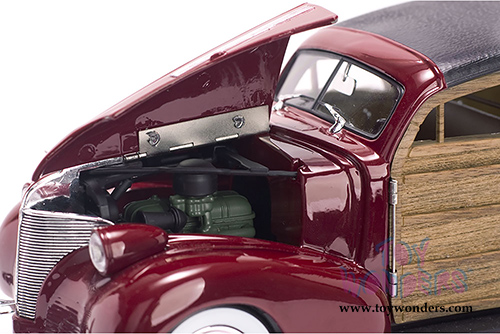 Sun Star USA - Chevrolet&reg; Woody Surf Wagon (1939, 1/18 scale diecast model car, Permanent Red) 6176