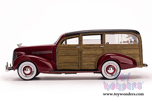 Sun Star USA - Chevrolet&reg; Woody Surf Wagon (1939, 1/18 scale diecast model car, Permanent Red) 6176