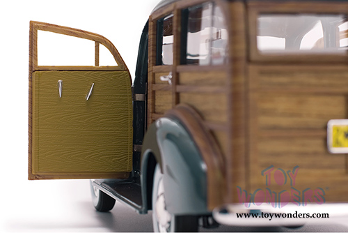 Sun Star USA - Chevrolet&reg; Woody Surf Wagon (1939, 1/18 scale diecast model car, Grandville Gray) 6177