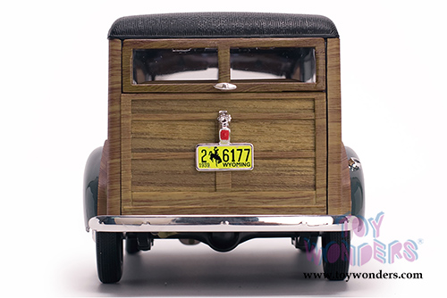 Sun Star USA - Chevrolet&reg; Woody Surf Wagon (1939, 1/18 scale diecast model car, Grandville Gray) 6177