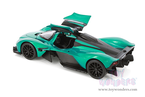 Showcasts® Collectibles - Aston Martin Valkyrie (2024, 1/24 scale diecast model car, Asstd.) 661298D MAP: $19.99