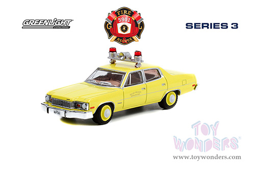 Greenlight - Fire & Rescue Series 3 | AMC Matador "Dallas Fire Department" (Texas) (1977, 1/64 scale diecast model car, Yellow) 67030B/48