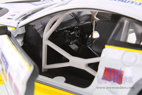 Showcasts® Collectibles - BMW M6 GT3 MCC #99 and MCC #1 (1/24 scale diecast model car, Asstd.) 68178D MAP: $19.99