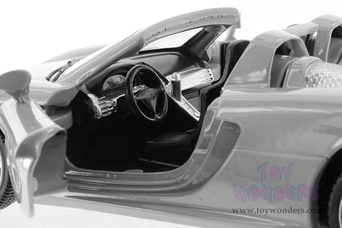 Showcasts® Collectibles - Porsche Carrera GT (1/24 scale diecast model car, Silver) 68242SV MAP: $22.99