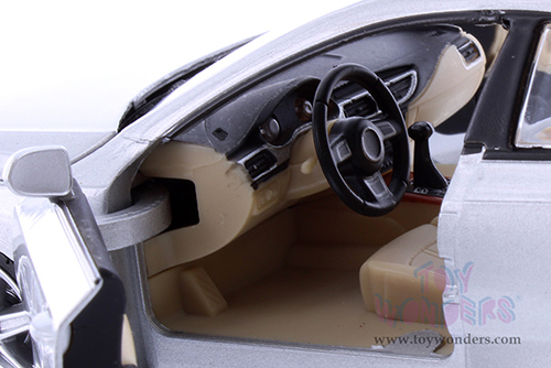 Showcasts Collectibles - Audi A7 Hardtop (1/24 scale diecast model car, Asstd.) 68248D