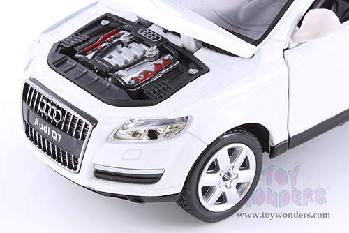 Showcasts Collectibles - Audi Q7 Hardtop (1/24 scale diecast model car, Asstd.) 68249D