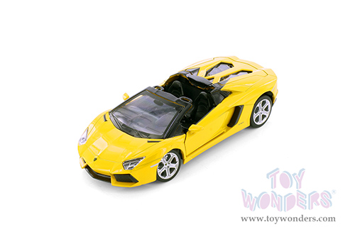 Showcasts® Collectibles - Lamborghini Aventador Coupé (1/24 scale diecast model car, Asstd.) 68254D MAP: $19.99