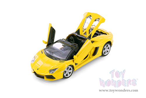 Showcasts® Collectibles - Lamborghini Aventador Coupé (1/24 scale diecast model car, Asstd.) 68254D MAP: $19.99