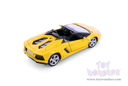 Showcasts® Collectibles - Lamborghini Aventador Coupé (1/24 scale diecast model car, Asstd.) 68254D MAP: $19.99