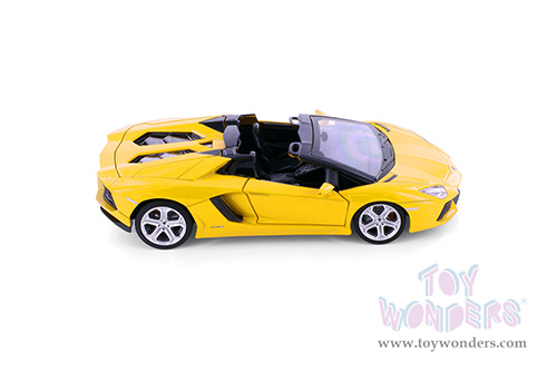 Showcasts® Collectibles - Lamborghini Aventador Coupé (1/24 scale diecast model car, Asstd.) 68254D MAP: $19.99