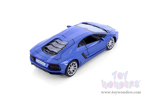 Showcasts® Collectibles - Lamborghini Aventador Coupé (1/24 scale diecast model car, Asstd.) 68254D MAP: $19.99