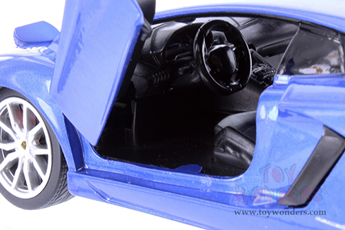 Showcasts® Collectibles - Lamborghini Aventador Coupé (1/24 scale diecast model car, Asstd.) 68254D MAP: $19.99