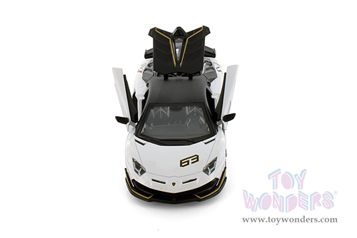 Showcasts® Collectibles - Lamborghini Aventador SVJ (1/24 scale diecast model car, Asstd.) 68269D
