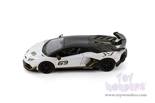 Showcasts® Collectibles - Lamborghini Aventador SVJ (1/24 scale diecast model car, Asstd.) 68269D
