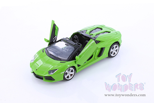 Showcasts Collectibles - Lamborghini Aventador LP700-4 Roadster (1/24 scale diecast model car, Asstd.) 68274D