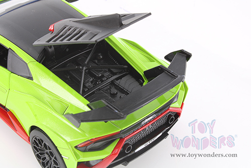 Showcasts® Collectibles - Lamborghini Huracán STO (1/24 scale diecast model car, Green) 68279GN MAP: $22.99