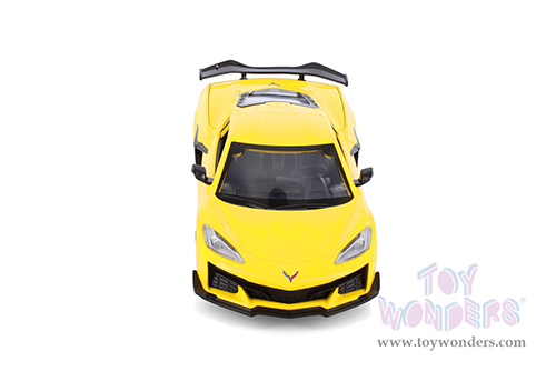 Showcasts® Collectibles - Chevrolet® Corvette® Z06 (1/24 scale diecast model car, Yellow) 68289WYL MAP: $22.99