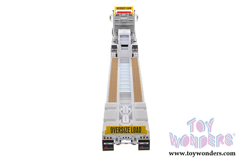 Diecast Masters - International&reg; HX520 SFFA Tandem Tractor with XL 120 Low-Profile HDG Trailer (1/50 scale diecast model car, White) 71015