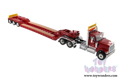 Diecast Masters - International&reg; HX520 SFFA Tandem Tractor with XL 120 Low-Profile HDG Trailer (1/50 scale diecast model car, Red) 71016