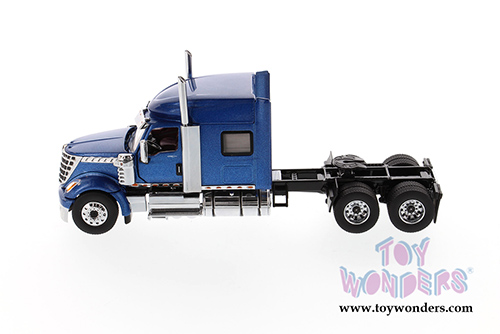 Diecast Masters - International® LoneStar Sleeper SFFA Tandem Cab Truck Tractor (1/50 scale diecast model car, Blue) 71026