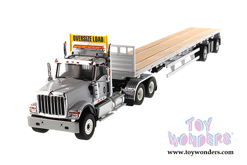 Diecast Masters - International&reg; HX520 SFFA Tandem Tractor with 53' Flat Bed Trailer (1/50 scale diecast model car, Light Gray/Silver) 71041