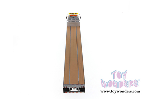 Diecast Masters - International&reg; HX520 SFFA Tandem Tractor with 53' Flat Bed Trailer (1/50 scale diecast model car, Light Gray/Silver) 71041