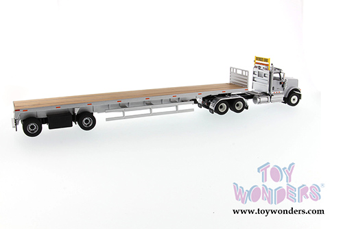 Diecast Masters - International&reg; HX520 SFFA Tandem Tractor with 53' Flat Bed Trailer (1/50 scale diecast model car, Light Gray/Silver) 71041