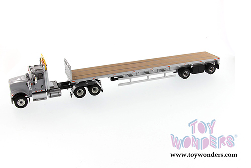 Diecast Masters - International&reg; HX520 SFFA Tandem Tractor with 53' Flat Bed Trailer (1/50 scale diecast model car, Light Gray/Silver) 71041