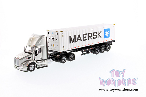 Diecast Masters - Peterbilt&reg; 579 UltraLoft Day Cab SBFA Truck Tractor with 40' Skeleton Trailer and MAERSK Sea Container (1/50 scale diecast model car, Silver/White) 71069