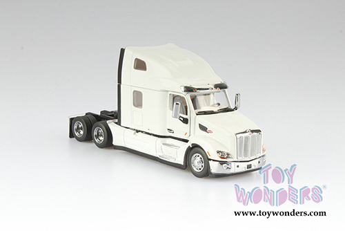Diecast Masters - Peterbilt&reg; 579 UltraLoft Day Cab SBFA Truck Tractor (1/50 scale diecast model car, Pearl White) 71072