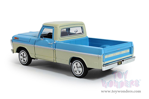 Showcasts® Collectibles - Ford F-100 Pickup (1969, 1/24 scale diecast model car, Light Blue/Cream) 71315BU MAP: $22.99
