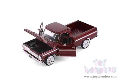 Showcasts® Collectibles - Ford F-100 Pickup Truck (1969, 1/24 scale diecast model car, Asstd.) 71315D MAP: $19.99
