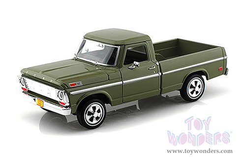 Showcasts® Collectibles - Ford F-100 Pickup (1969, 1/24 scale diecast model car, Green) 71315GN MAP: $22.99