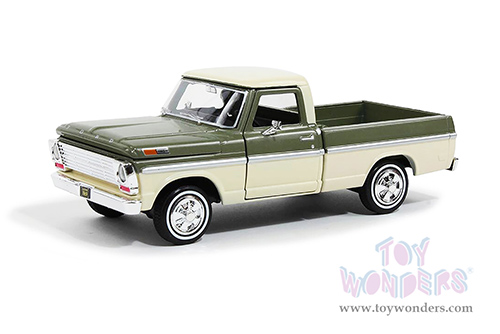 Showcasts® Collectibles - Ford F-100 Pickup (1969, 1/24 scale diecast model car, Cream/Green) 71315LGN MAP: $22.99