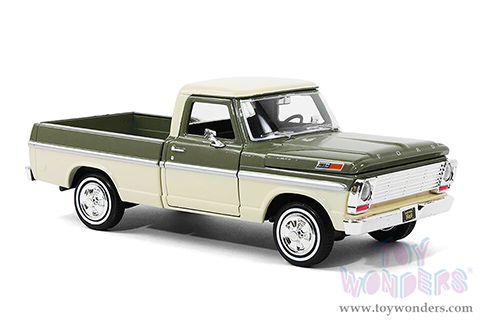 Showcasts® Collectibles - Ford F-100 Pickup (1969, 1/24 scale diecast model car, Cream/Green) 71315LGN MAP: $22.99