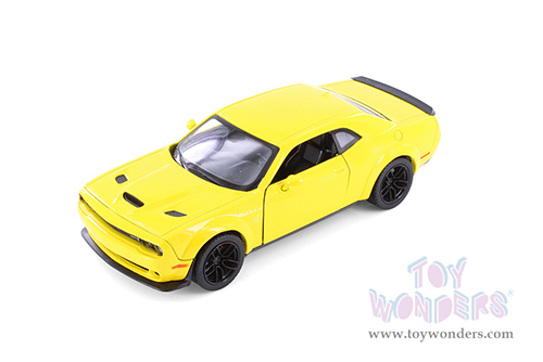 Showcasts® Collectibles - Dodge Challenger SRT Hellcat Widebody Hard Top (2018, 1/24 scale diecast model car, Yellow) 71350YL MAP: $22.99