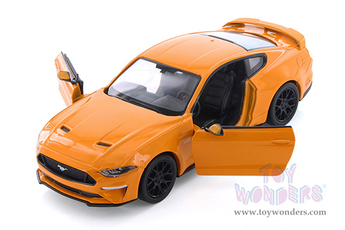Showcasts® Collectibles - Ford Mustang GT Hardtop (2018, 1/24 scale diecast model car, Asstd.) 71352D MAP: $19.99