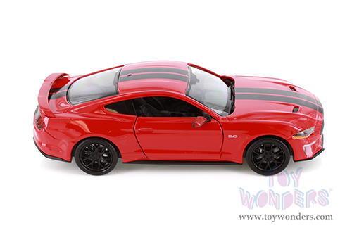 Showcasts® Collectibles - Ford Mustang GT Hardtop (2018, 1/24 scale diecast model car, Asstd.) 71352D MAP: $19.99