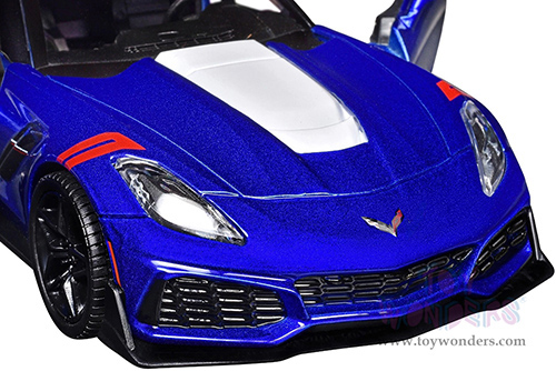 Showcasts® Collectibles - Chevrolet® Corvette® ZR1 Hardtop (2019, 1/24 scale diecast model car, Blue) 71356BU MAP: $22.99