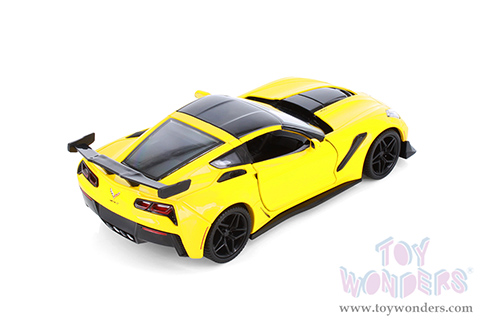 Showcasts® Collectibles - Chevrolet® Corvette® ZR1 Hardtop (2019, 1/24 scale diecast model car, Asstd.) 71356D MAP: $19.99