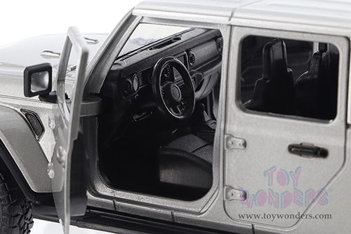 Showcasts® Collectibles - Jeep® Gladiator Overland (Closed Top) Pickup Truck (2021, 1/27 scale diecast model car, Silver) 71365D MAP: $19.99