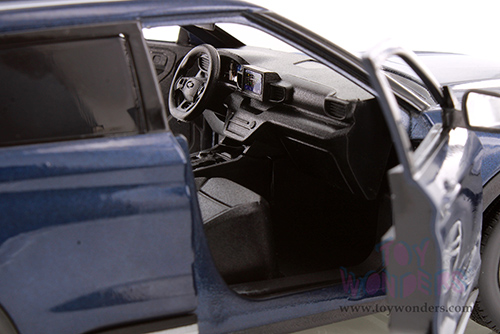 Showcasts® Collectibles - Ford Explorer XLT (2022, 1/24 scale diecast model car, Asstd.) 71378D MAP: $19.99